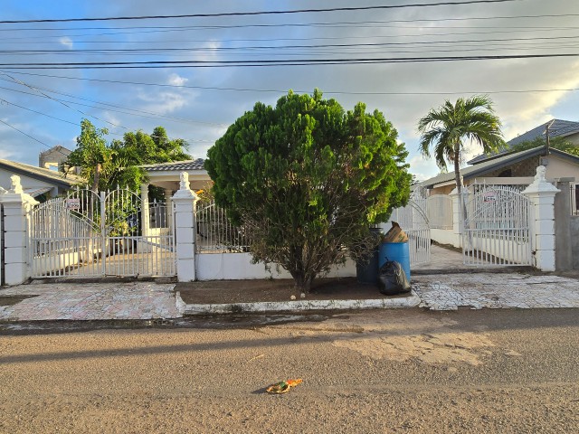 House For Sale in Old Harbour, St. Catherine Jamaica | [6]