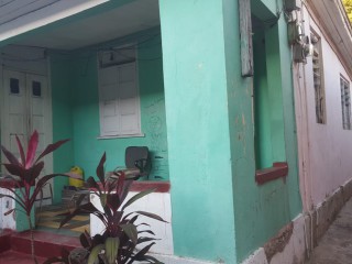 House For Sale in Hart Lane, Kingston / St. Andrew Jamaica | [4]