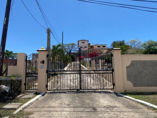 House For Sale in St Jago Heights, St. Catherine Jamaica | [11]