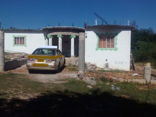 3 bed House For Sale in Twin Palms Estate, Clarendon, Jamaica