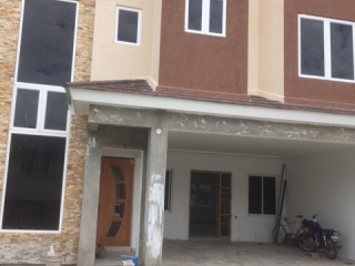 Townhouse For Sale in JACKS HILL KINGSTON 6, Kingston / St. Andrew Jamaica | [5]