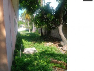 3 bed House For Sale in Cromarty Grove, St. Catherine, Jamaica
