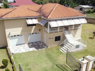 House For Sale in Brumalia, Manchester Jamaica | [11]