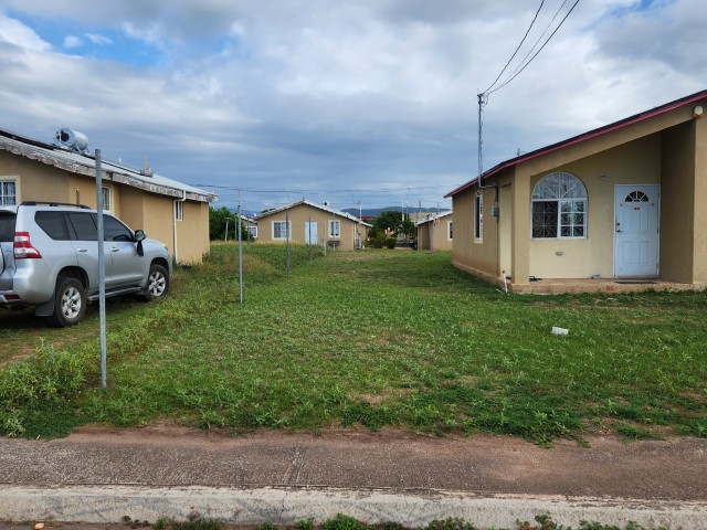 2 bed House For Sale - old Harbour, St. Catherine, Jamaica