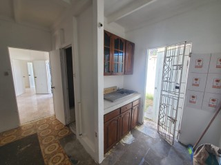 2 bed House For Sale in 3 East Greater Portmore, St. Catherine, Jamaica