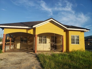 House For Rent in Hillview Estate Linstead Bypass, St. Catherine Jamaica | [6]