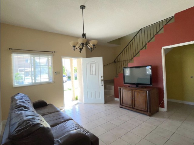 Townhouse For Rent in Caribbean Estate Greater Portmore, St. Catherine Jamaica | [10]