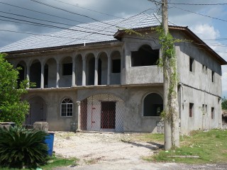10 bed Apartment For Sale in Santa Cruz, St. Elizabeth, Jamaica