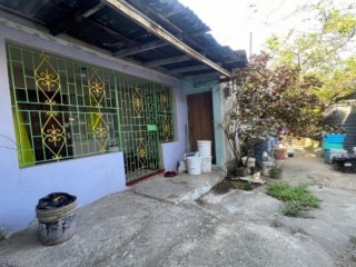 10 bed House For Sale – Whitfield Town, Kingston / St. Andrew, Jamaica