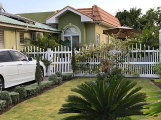 3 bed House For Sale in Portmore Country club, Kingston / St. Andrew, Jamaica