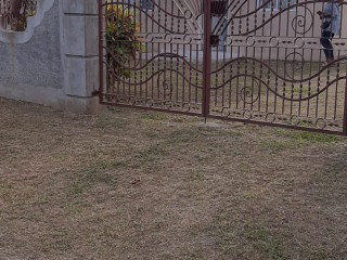 House For Sale in Bushy Park, St. Catherine Jamaica | [12]