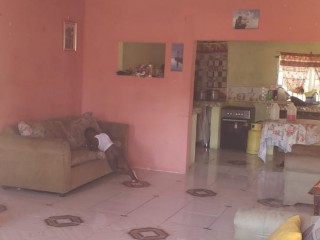 House For Sale in Willowdene, St. Catherine Jamaica | [9]