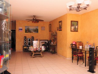 Apartment For Sale in Mannings Hill Road, Kingston / St. Andrew Jamaica | [4]