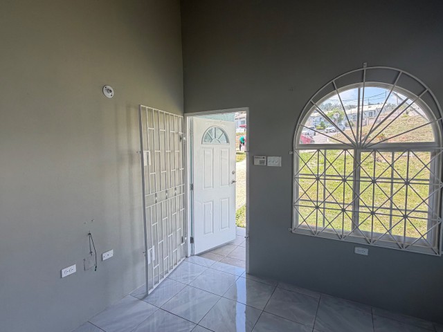 House For Rent in Camelot Village, St. Ann Jamaica | [12]