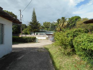 4 bed House For Sale in Leiba Gardens Spanish Town, St. Catherine, Jamaica