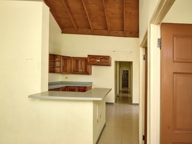 Apartment For Rent in Elletson Flats Papine, Kingston / St. Andrew Jamaica | [1]
