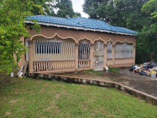 3 bed House For Sale in Greenacres, St. Catherine, Jamaica