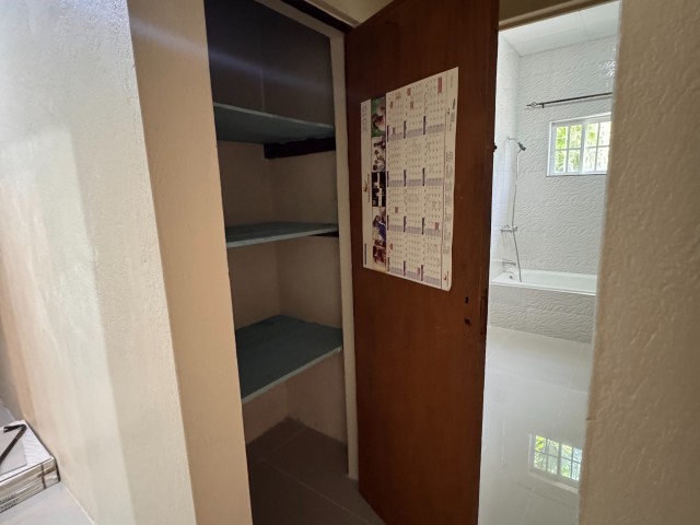 Flat For Rent in Mannings Hill Road, Kingston / St. Andrew Jamaica | [4]