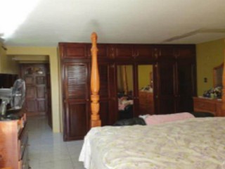 3 bed House For Sale in Spanish Town, St. Catherine, Jamaica