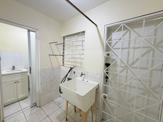 Townhouse For Sale in MOLYNES GARDENS, Kingston / St. Andrew Jamaica | [11]
