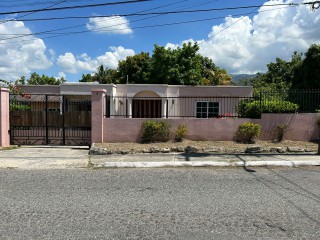 5 bed House For Sale in Liguanea, Kingston / St. Andrew, Jamaica