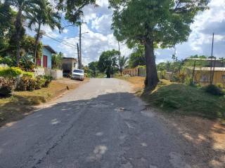 2 bed House For Sale in Byndloss Linstead, St. Catherine, Jamaica