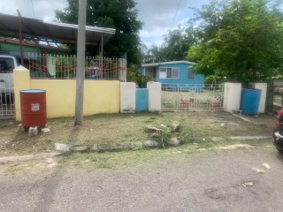 2 bed House For Sale – Tacius Golding Housing Scheme, St. Catherine, Jamaica