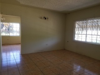 House For Sale in MANDEVILLE, Manchester Jamaica | [4]