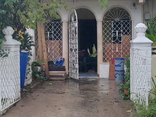 2 bed Townhouse For Sale in Hamilton Garden, St. Catherine, Jamaica