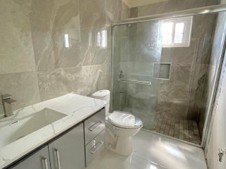 2 bed Apartment For Sale – Red Hills, Kingston / St. Andrew, Jamaica