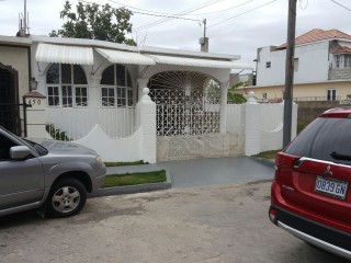 House For Sale in 8 West Greater Portmore, St. Catherine Jamaica | [11]