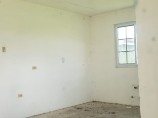 House For Sale in Seville Meadows, St. Catherine Jamaica | [1]