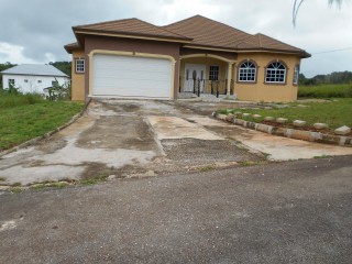 3 bed House For Sale in May Day, Manchester, Jamaica