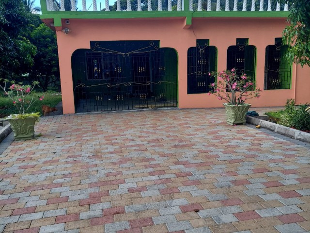 1 bed Flat For Rent - Hampton Green, St. Catherine, Jamaica