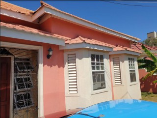 4 bed House For Sale in CAVE HILL HELLSHIRE, St. Catherine, Jamaica