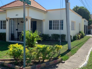 3 bed House For Sale in Gregory Park, St. Catherine, Jamaica