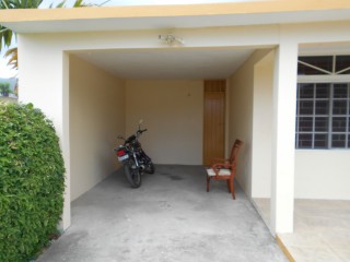 House For Rent in Roehampton Circle, Kingston / St. Andrew Jamaica | [1]