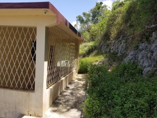 3 bed House For Sale in Mandeville, Manchester, Jamaica