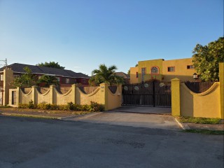 1 bed Apartment For Sale in Constant Spring Gardens, Kingston / St. Andrew, Jamaica