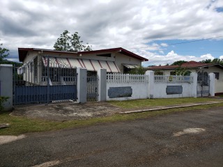 9 bed House For Sale in Wellington Avenue Mickelton Meadows Linstead, St. Catherine, Jamaica