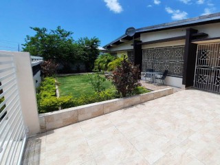 House For Rent in Kingston furnished for USD 550 PER MONTH, Kingston / St. Andrew Jamaica | [14]