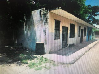 Commercial building For Sale in Maxfield Ave Lyndhurst Park, Kingston / St. Andrew, Jamaica