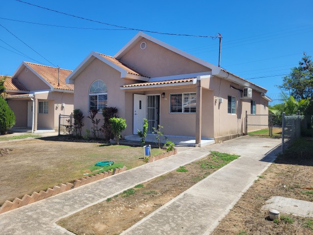2 bed House For Rent - Portmore, St. Catherine, Jamaica