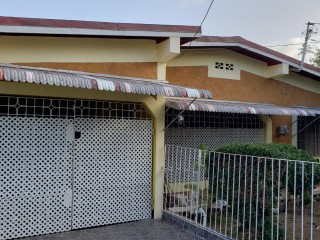 House For Sale in Willowdene, St. Catherine Jamaica | [11]