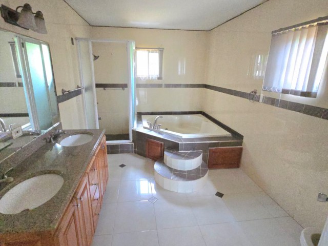 Townhouse For Sale in Toucan Manor Birdsucker, Kingston / St. Andrew Jamaica | [8]