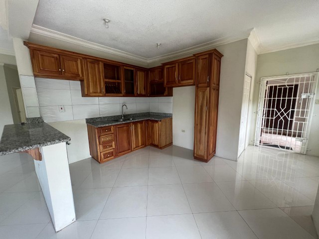 Apartment For Rent in Red Hills Road, Kingston / St. Andrew Jamaica | [4]