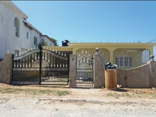 House For Sale in PART OF NORWOOD PEN, St. James Jamaica | [6]