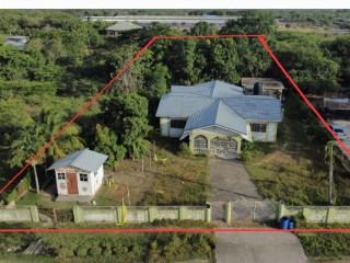 House For Sale in May Pen, Clarendon Jamaica | [1]