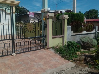 3 bed House For Sale in Mineral Heights, Clarendon, Jamaica