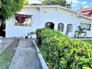 House For Sale in SHORTWOOD AREA, Kingston / St. Andrew Jamaica | [7]